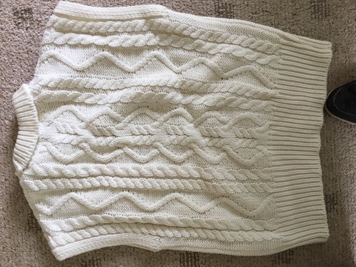 Weißer slipper mit zopfmuster - slipper,